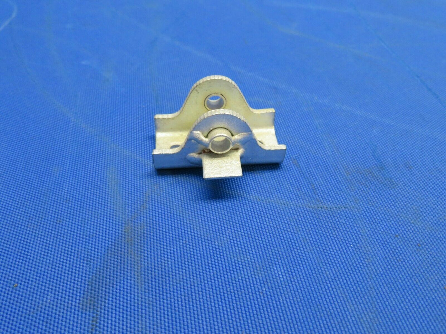 Piper Apache PA-23 Elevator Hinge P/N 17056-00 NOS (1120-144)