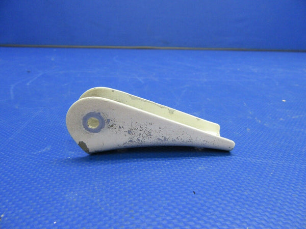 Cessna 150 172 Bracket Flap Control P/N 0523918 (0921-661)