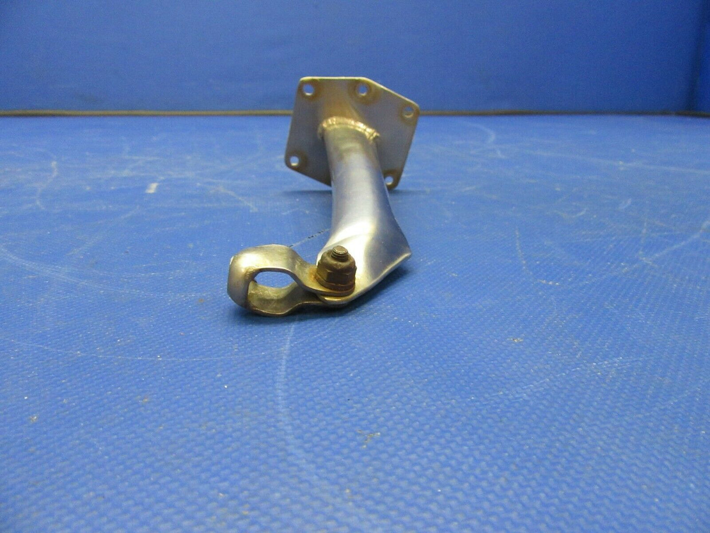Beech Antenna Wire Guide / Mast (0821-470)