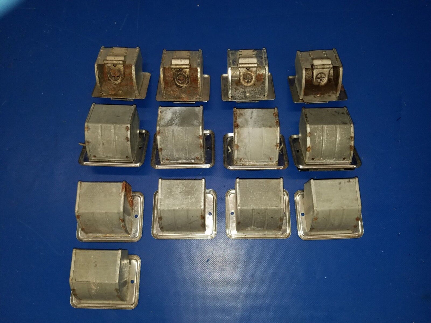 Cessna 310R Ash Trays 8 Complete Sets w/ 5 Spares (0918-185)