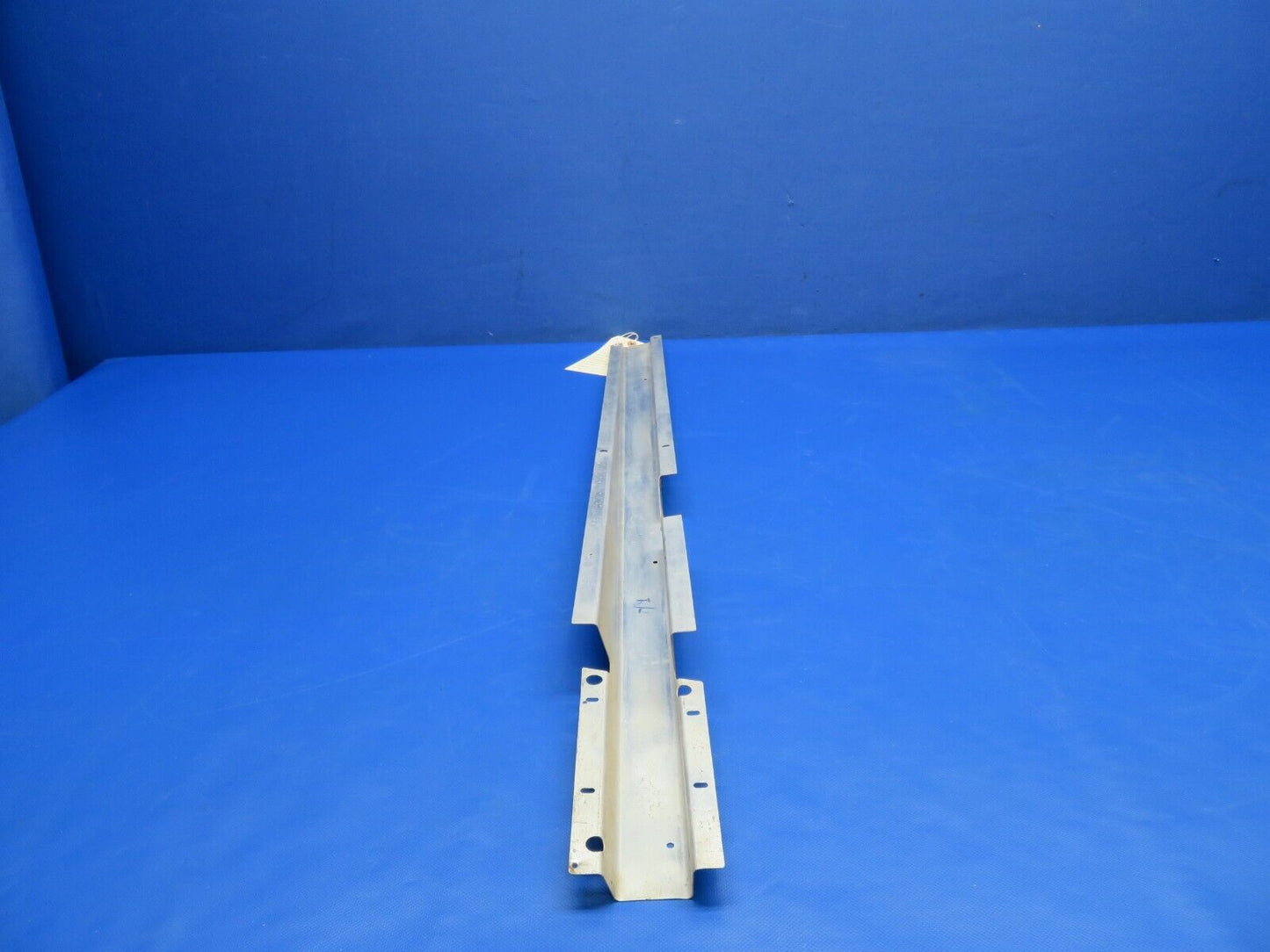 Cessna 210 Cabin Trim RH P/N 1215137-4 (0124-1055)