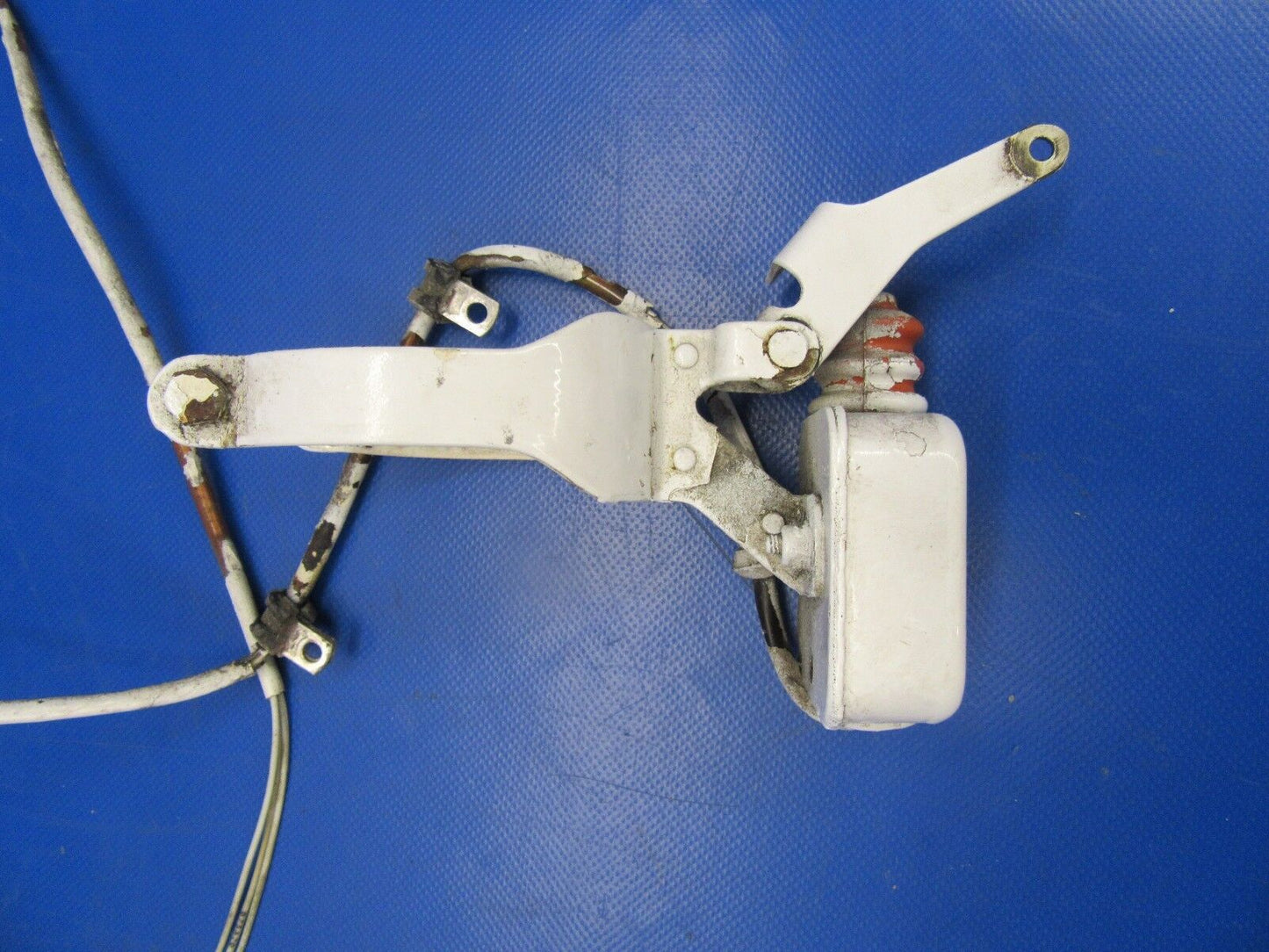 Beech Baron B-58 Landing Gear Saftey Switch P/N 95-361015-601 (0618-248)