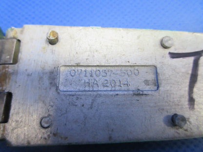 Cessna 150 Lower Cabin Door Hinge Assy RH P/N 0413426 (0224-1169)