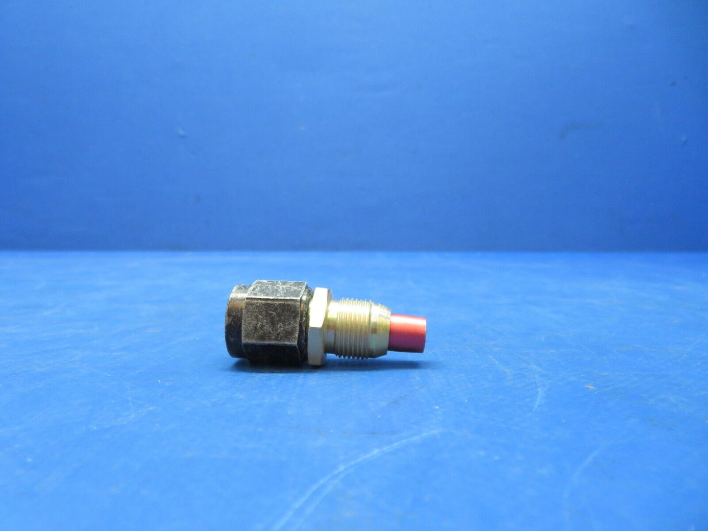 Eaton Nipple Assy P/N 526-6 NOS (0923-723)