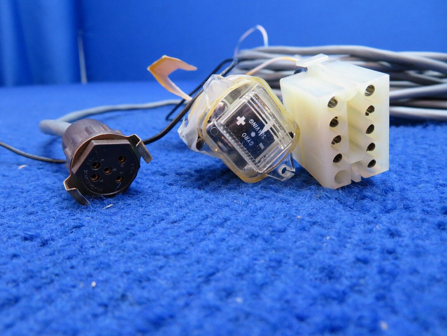 Directional Gyro - Slaved w/ Wiring Connectors P/N 74P CORE (0622-857)