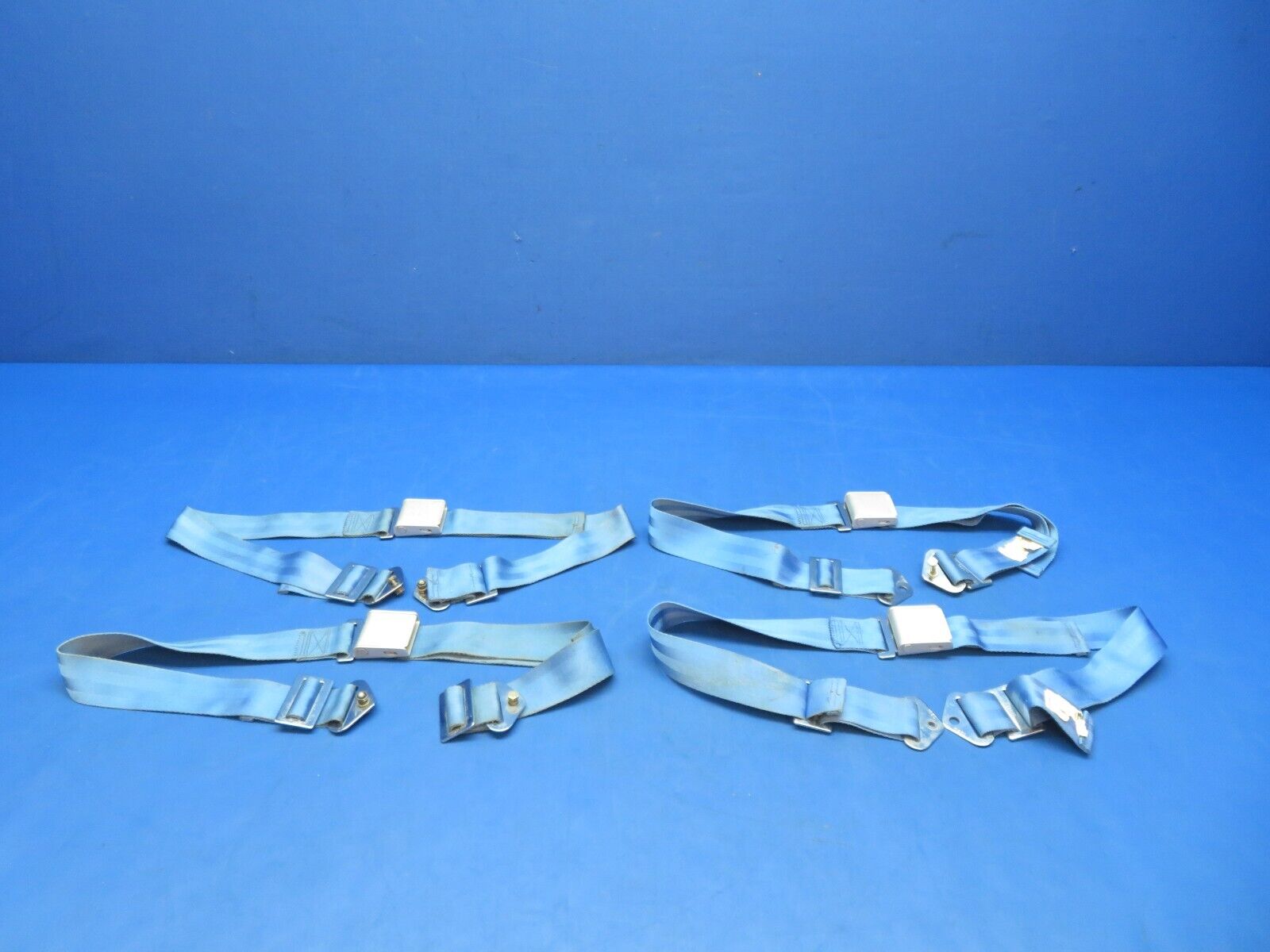 Cessna 172 / 172H American Safety Belt P/N 9600-16 LOT OF 4 FOR PARTS (1023-429)