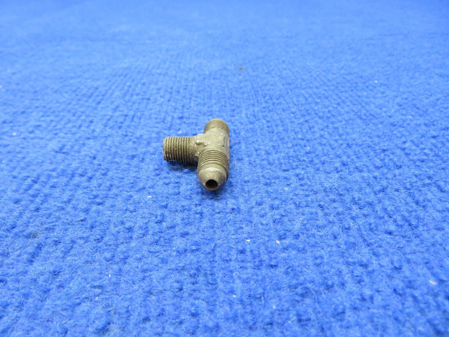 Steel Fitting-Tee P/N AN825-4 LOT OF 6 NOS (0722-488)