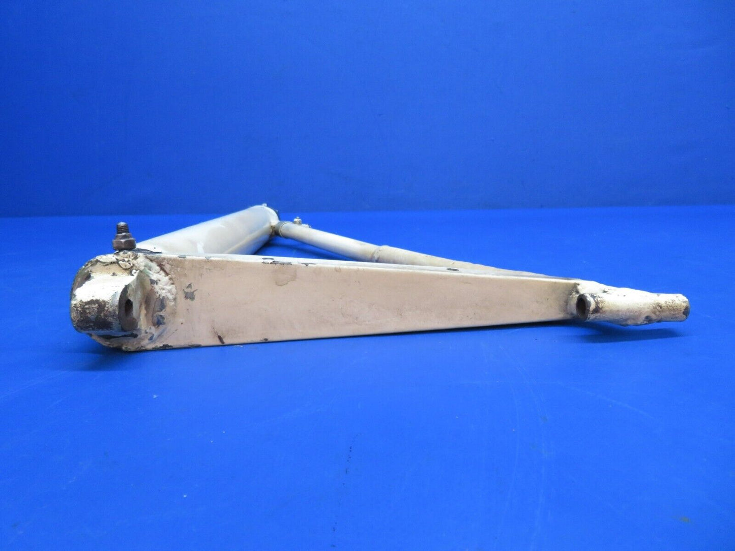 Aeronca 7AC /  11AC Oleo Frame & Strut P/N 3-433, 4-541 FOR PARTS (0423-60)