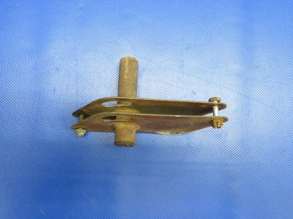 1960 Cessna 210 Aileron Bellcrank LH P/N 0523223 (0221-172)