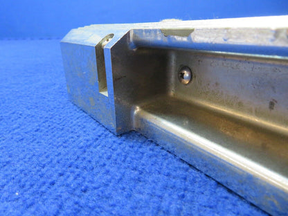 Piper Arm Rest RH P/N 66710 (0722-675)