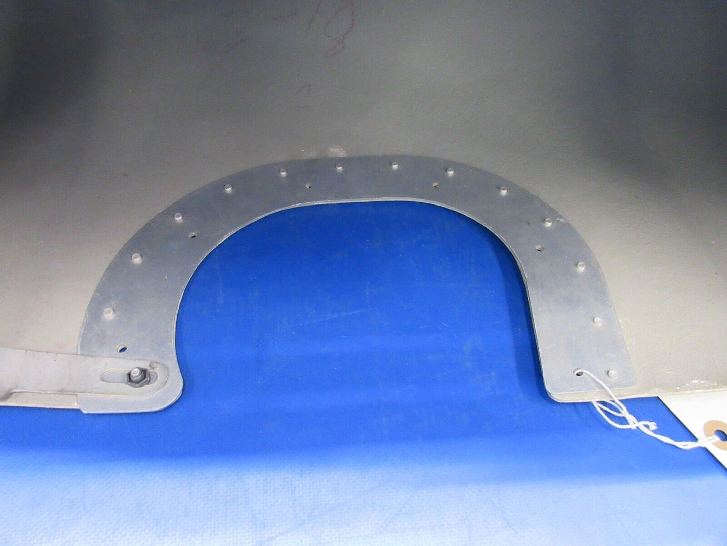 Cessna 172 RH Wheel Pant / Fairing P/N 0741610-6 (1023-965)