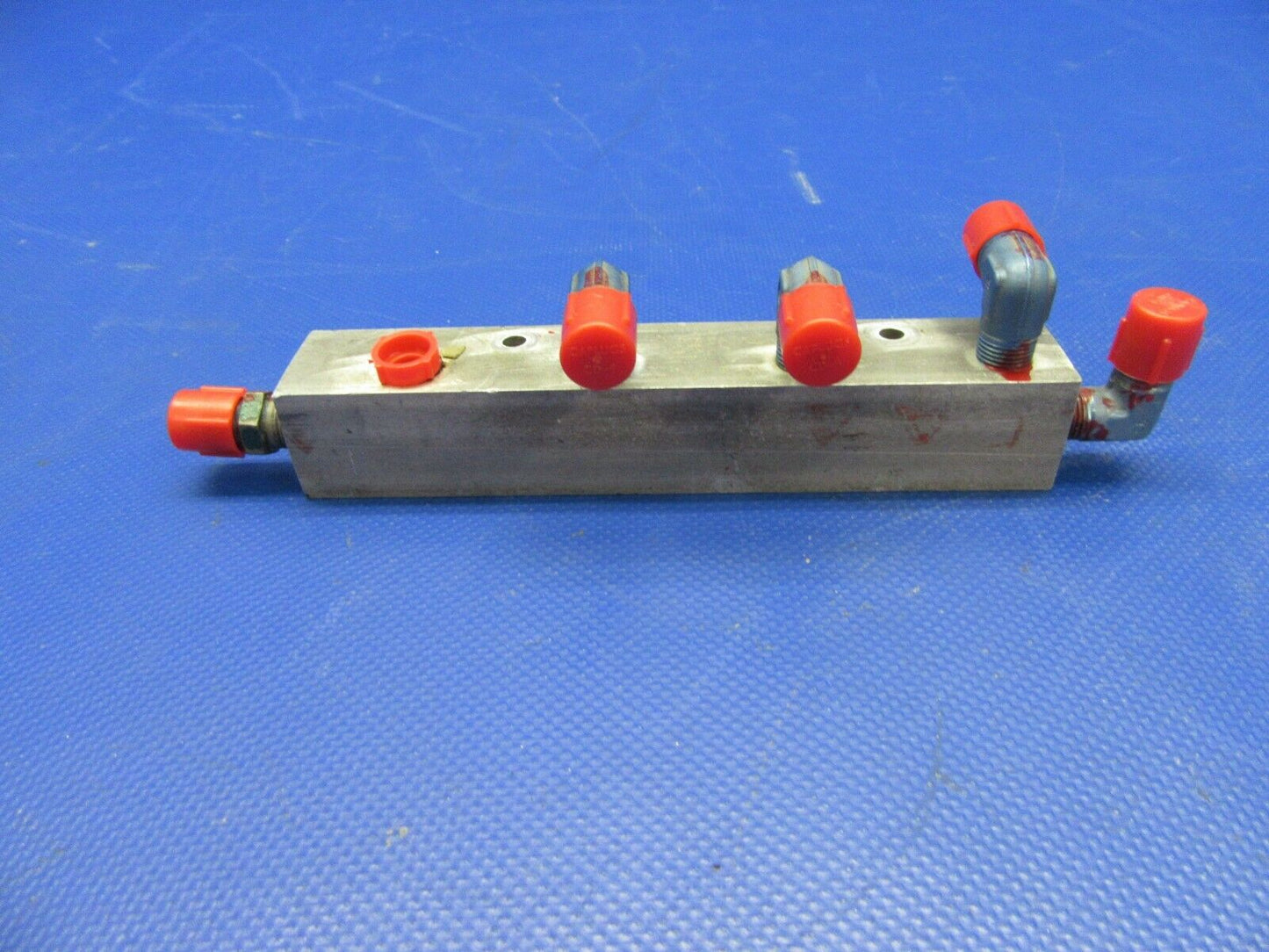 Piper PA-28R-180 Arrow Hydraulic Manifold LH 67520-00, 67520-000 (0621-535)
