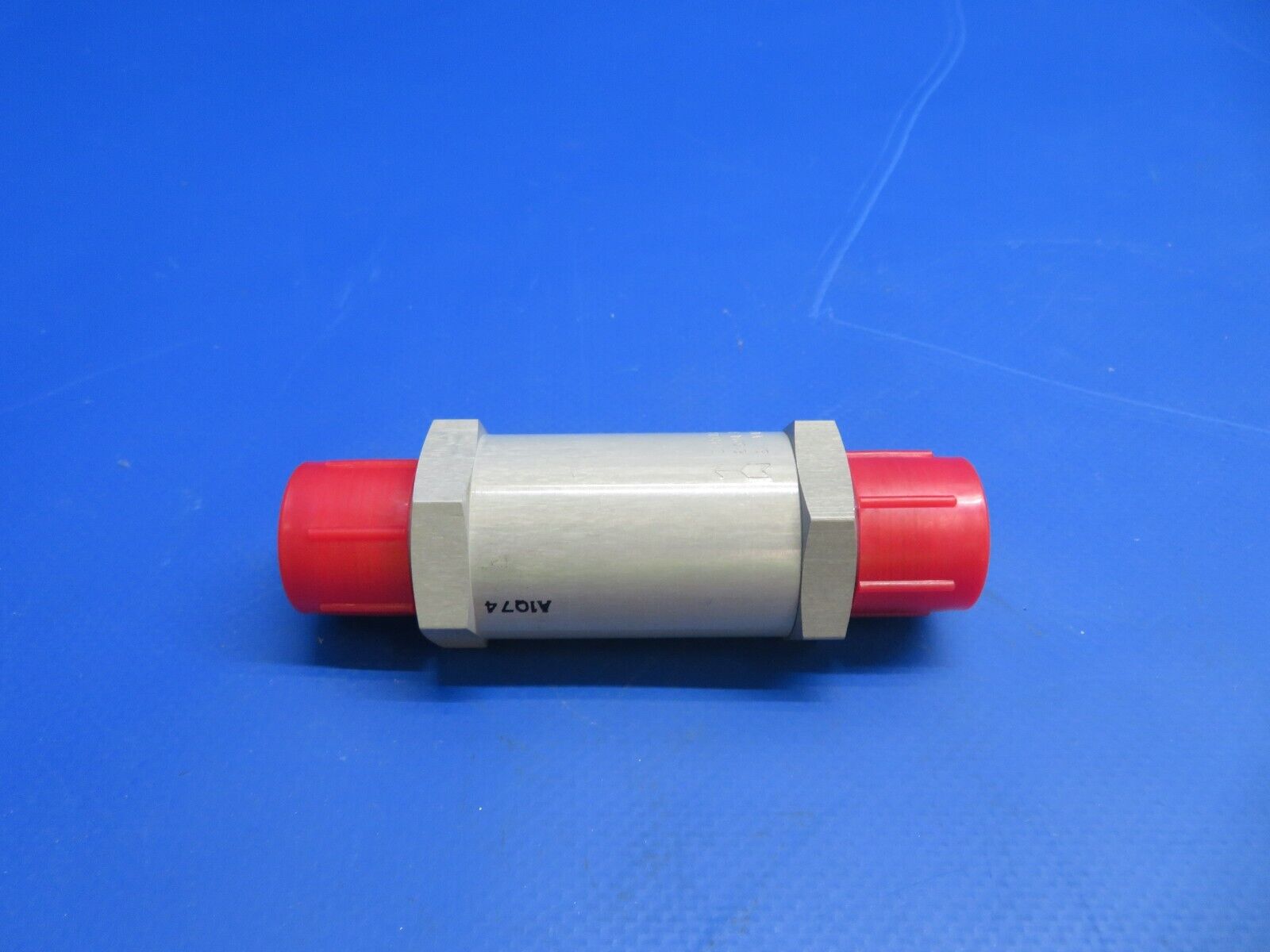 Fuel Check Valve 600 PSI P/N 869A-10TT(030)-2 NOS (1022-572)