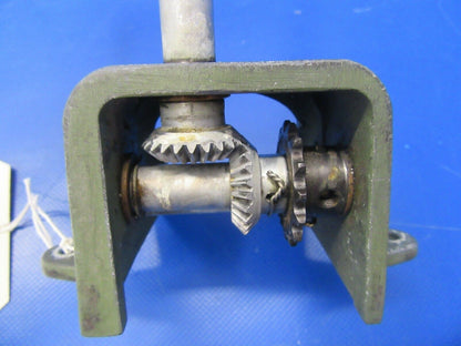 Cessna 310 Bracket & Gearshaft Emergency Extension P/N 0843400-48 (0219-72)