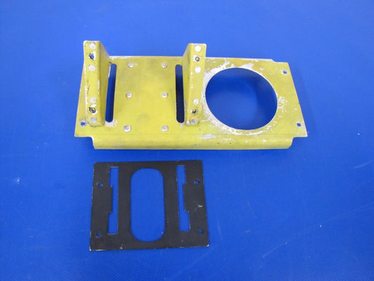 Beech Baron 58 Channel & Plate Control Console P/N 96-324055-35 & -163 (0317-32)