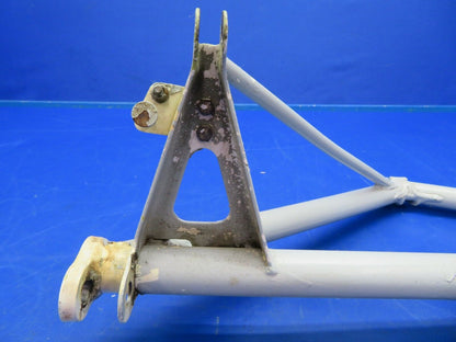 Beech B58P Brace Assy Main Gear Retract RH P/N 60-810026-4 (0620-450)