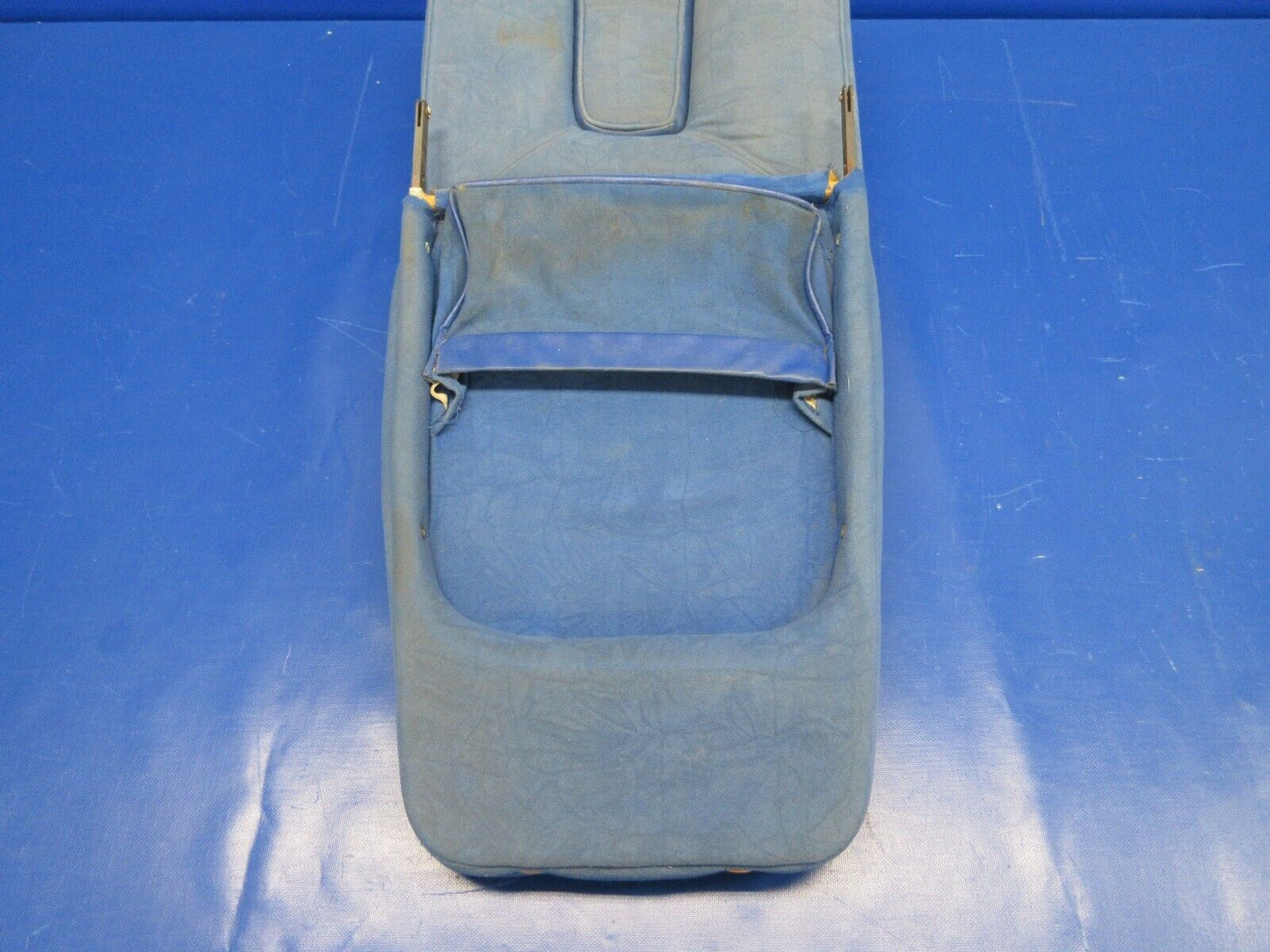 Cessna 210 Seat Back and Bottom Co-Pilot P/N 1214113-3 FOR PARTS (1223-620)