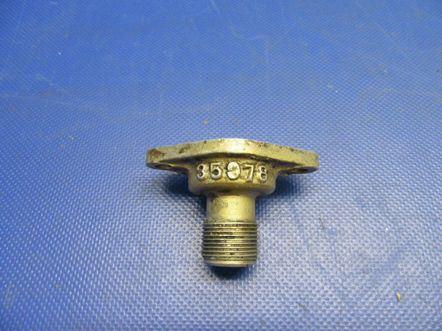 Continental E-225 Tachometer Housing P/N 35978 (0921-526)