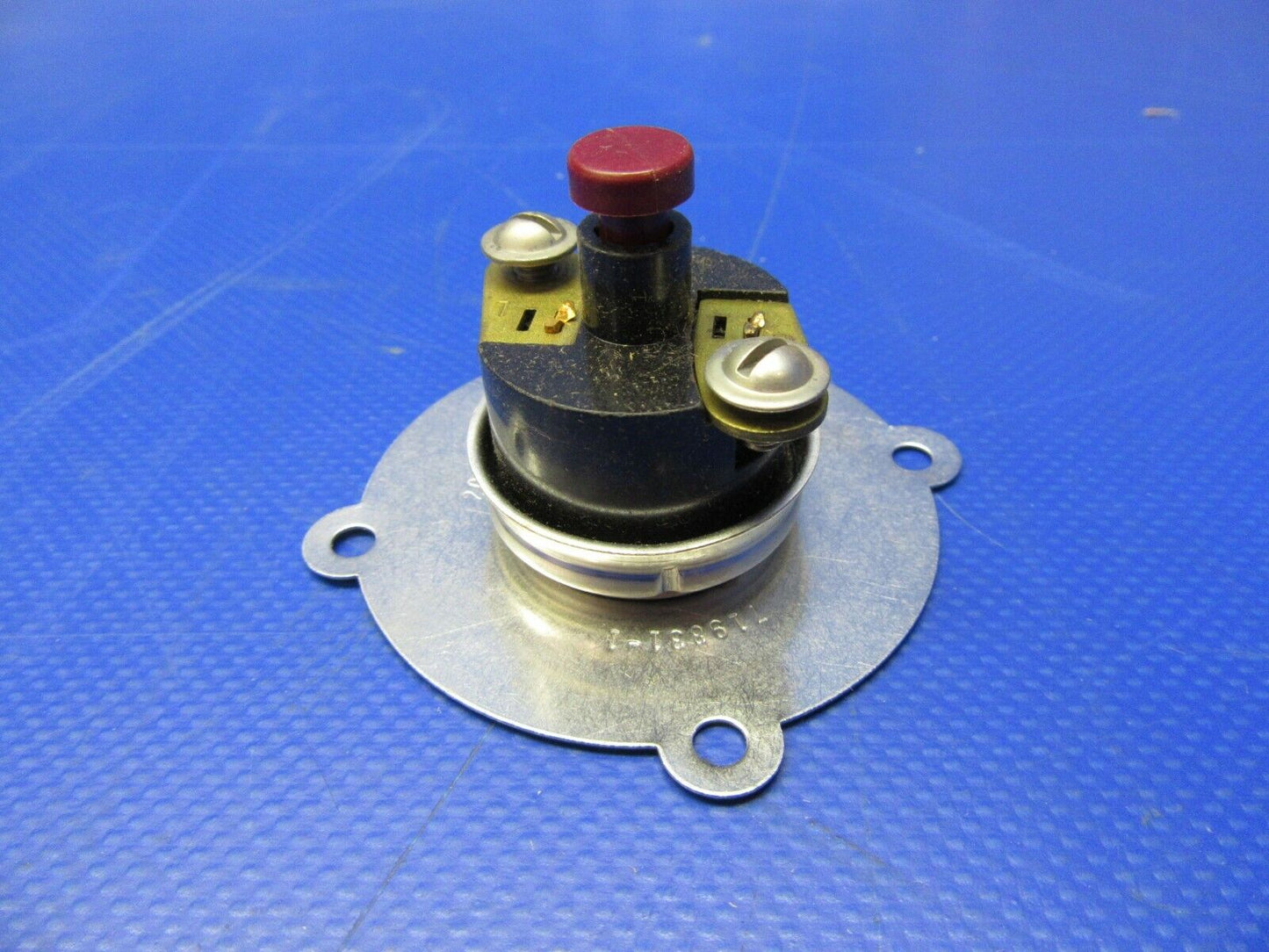 Klixon / Southwind Overheat Switch P/N 719831-1 NOS (0720-105)