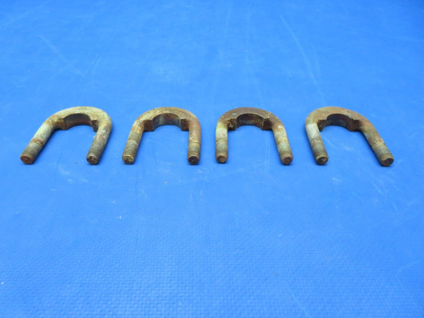 Cessna 310 / 310F Clamp A Main Gear P/N 0841000-6 LOT OF 4 (1123-347)