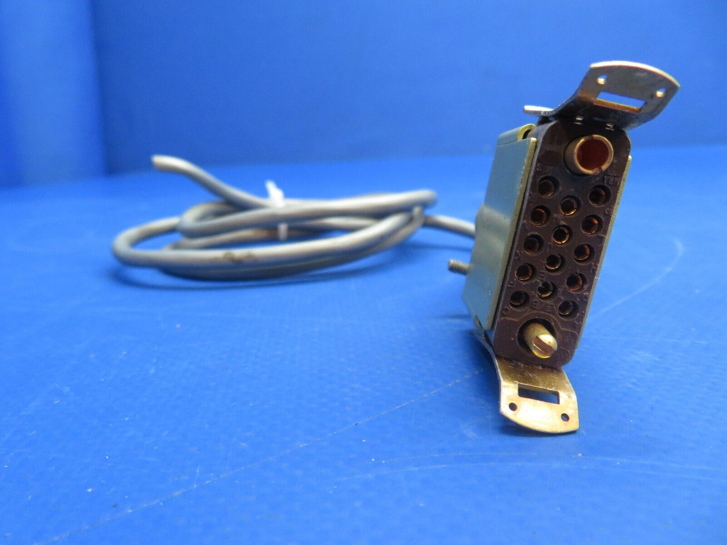 Beech 95-B55 Baron King KI-227 Indicator w/ Connector P/N 066-3063-00 (1122-584)