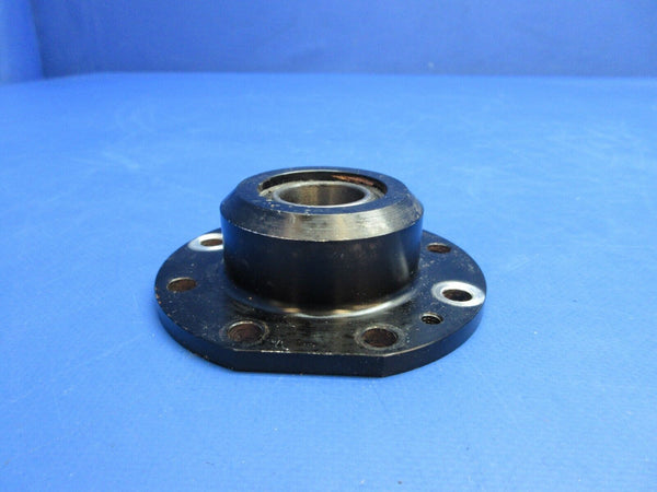 Diamond DA-42 Main Gear Bearing Housing FWD P/N D60-3217-51-51_1 (0623-777)