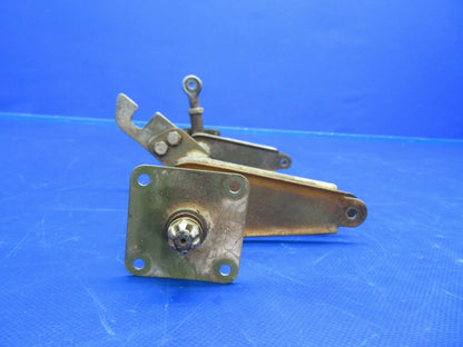 Cessna 310P Torque Tube Assy Uplock Nose P/N 0813300-122 (0620-683)