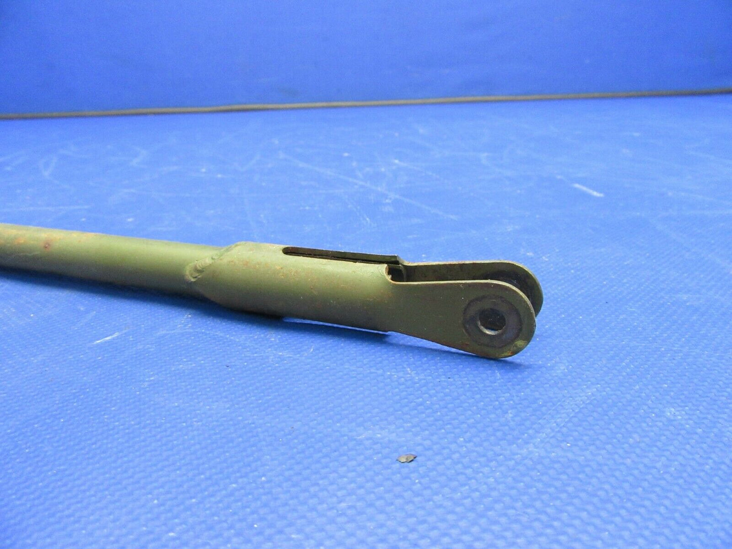 Cessna 182 / 182D Tube Bellcrank to Control Tee P/N 0510161 (0821-437)