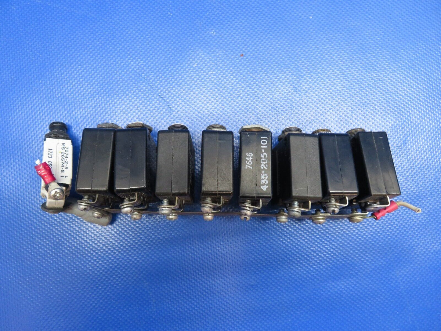 Beech D95A Travel Air Toggle Switches & Circuit Breakers LOT OF 13 (0324-1725)