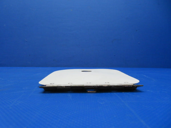 Cessna 401 / 401A Oil Door Assy P/N 0851160-200 (0124-229)