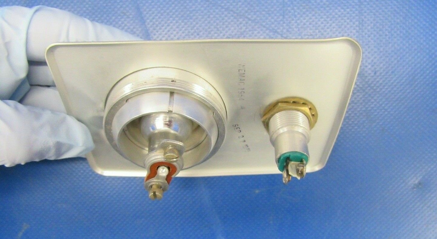 Cessna 310 / 310R Wemac Light & Plate Assy Cabin Lighting P/N 1954 (0219-267)