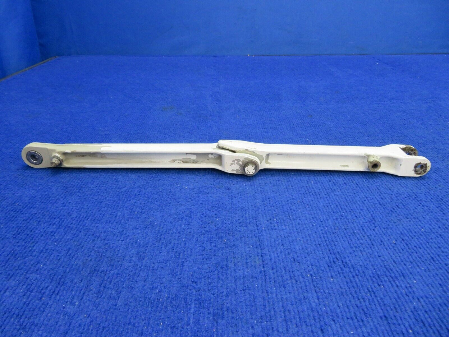 Cessna 310 Main Landing Gear Link Assy Upper & Lower LH P/N 0841102-4 (0522-363)