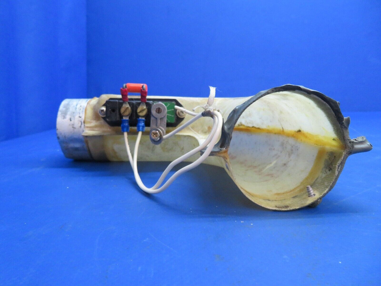 Piper Aerostar 602P Venolating Duct Assy RH w/ Switch P/N 670077-501 (0123-624)