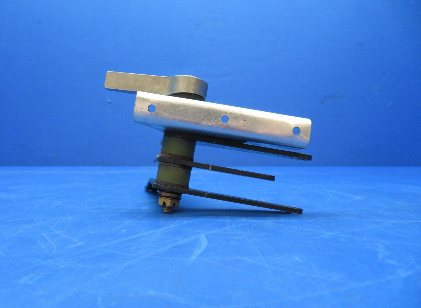 Piper PA-28-236 Engine Control Quadrant Assy w/ Knobs P/N 67210-04 (0623-694)