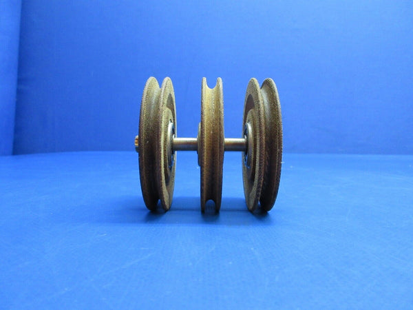 Beech 95-B55 Baron Pulley P/N MS20220-2, BHP-4 LOT OF 5 (0623-714)