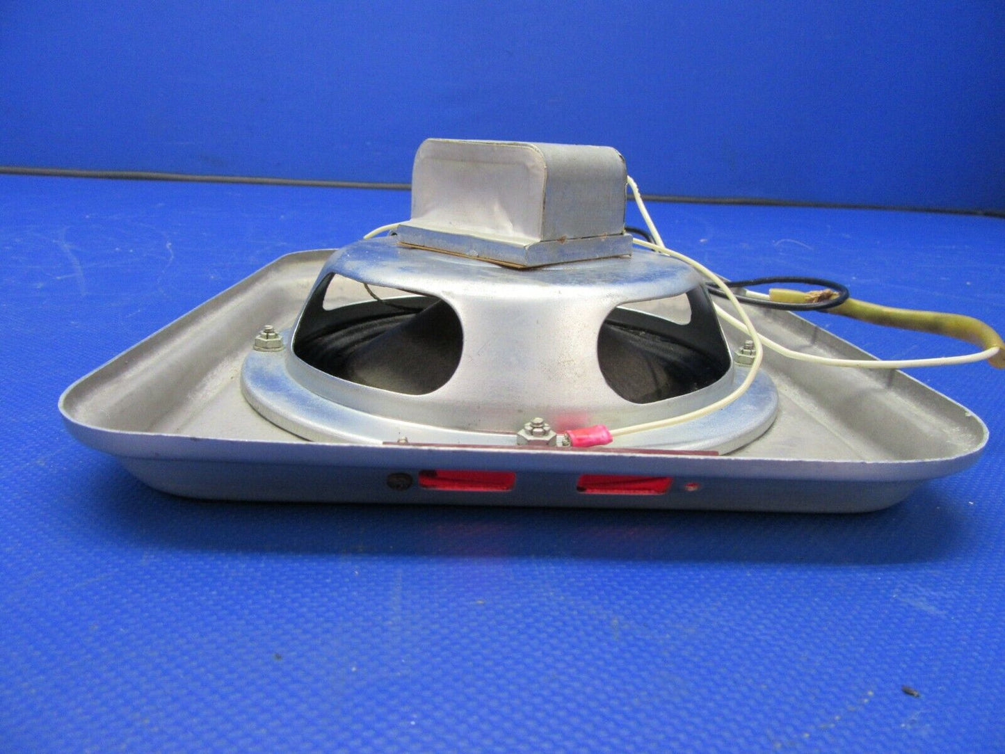 1955 Beech F35 Overhead Dome Light & Radio Speaker P/N 35-344140-602 (1021-398)