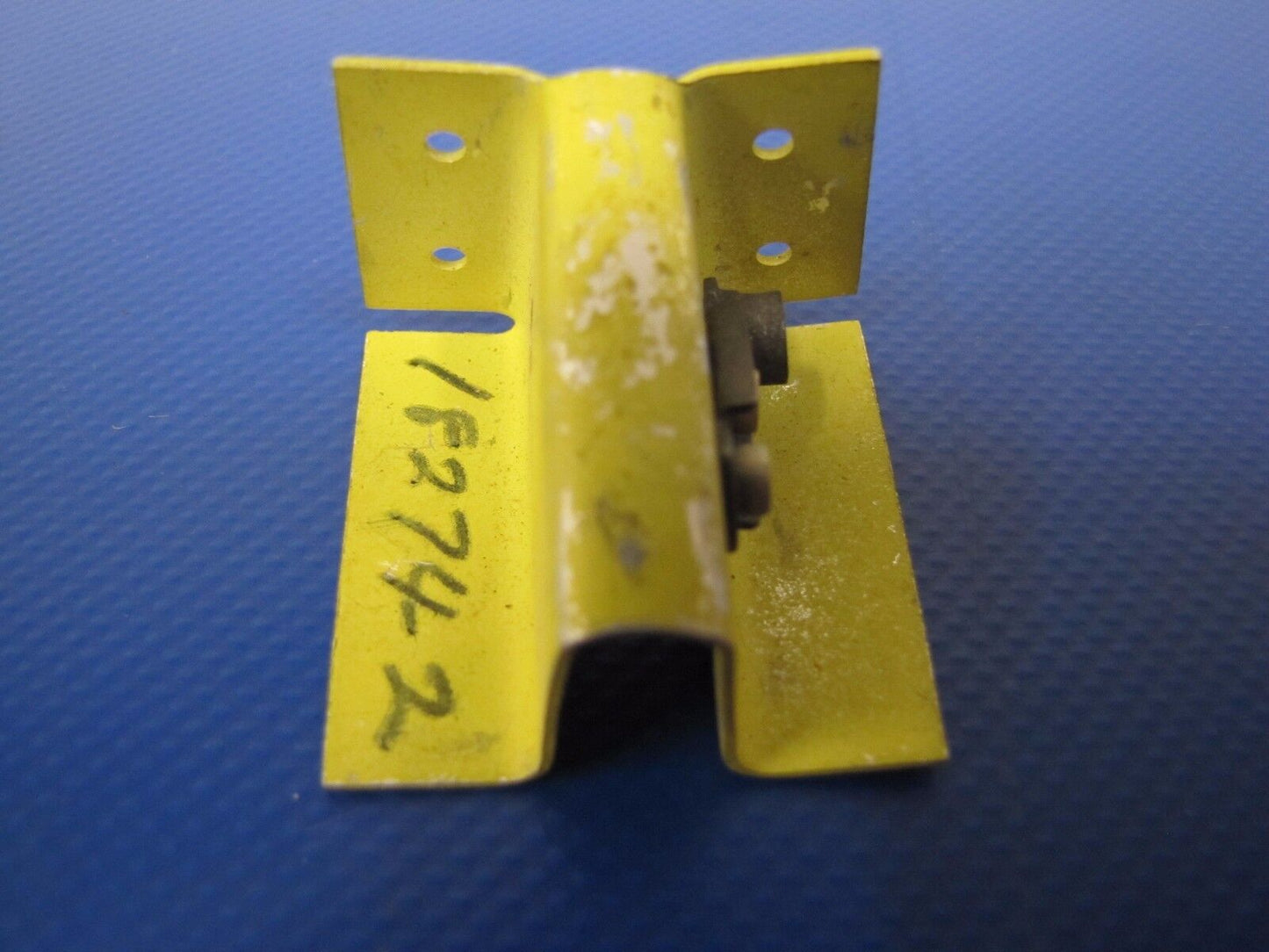 Piper Bracket Assy Main Gear NOS P/N 18274-002 (0317-184)