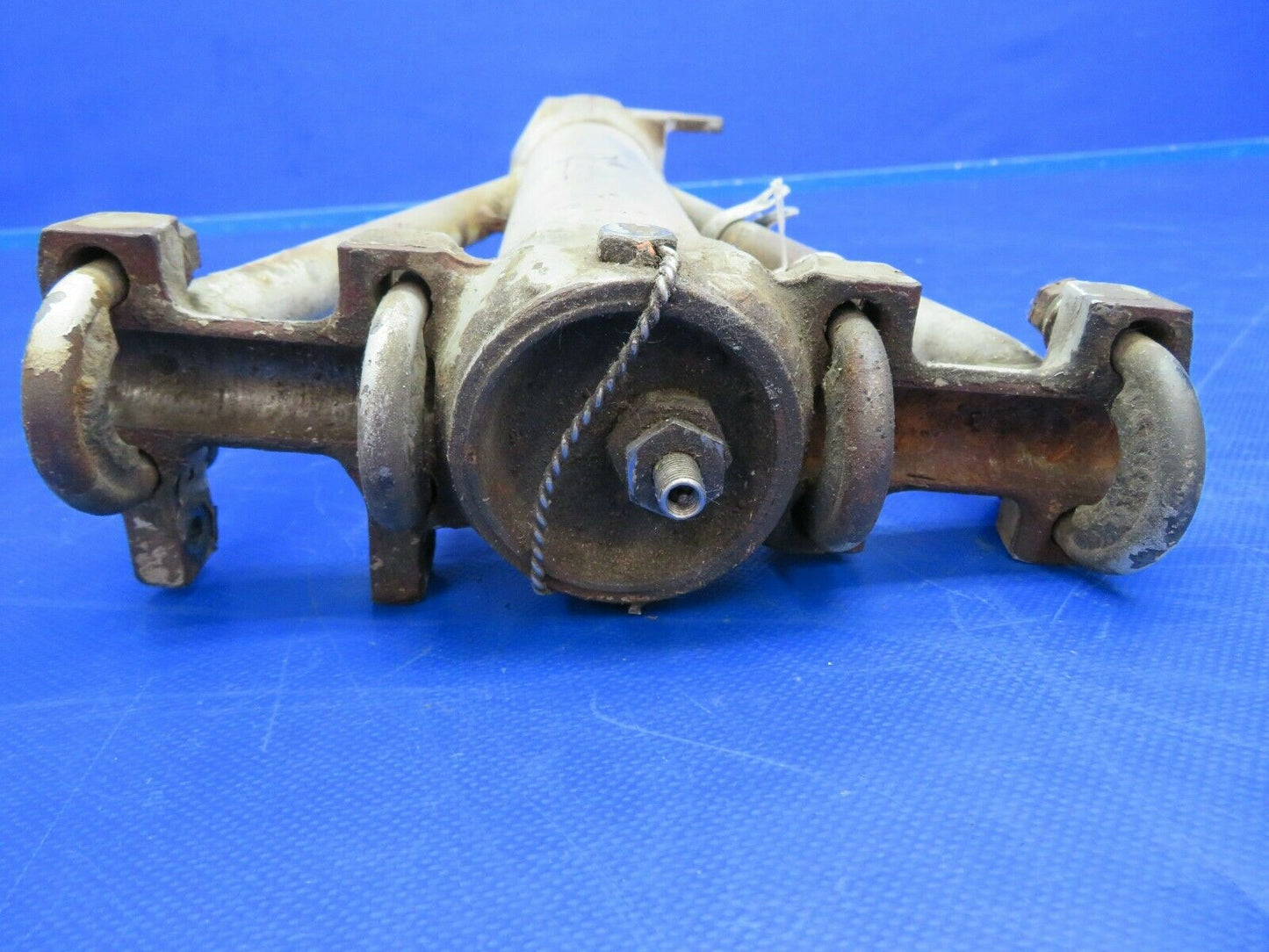 Cessna 310 Main Gear Trunnion RH (0520-513)