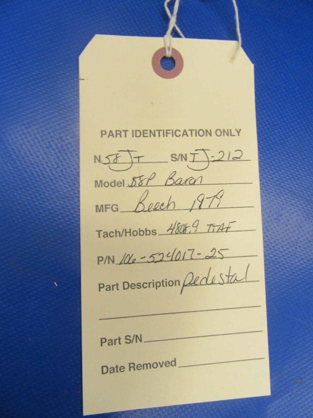 Beech Baron 58P Pedestal w/ Air-Conditioning P/N 106-524017-25 (0318-12)