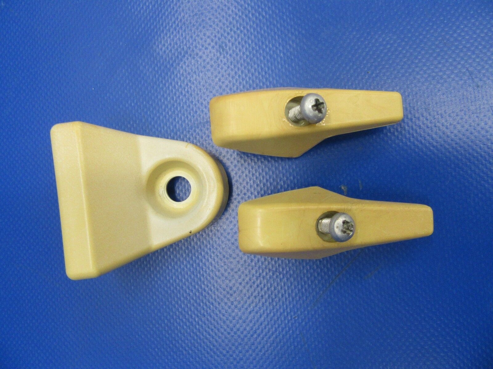 Cessna 150/172 Safety Belt Cover & Brackets  (1017-48)