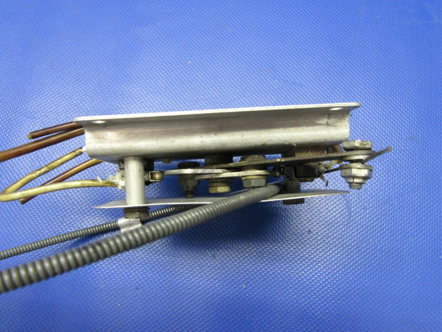 Cessna T210N Gear Warning & Fuel Pump Switch P/N 1270727-1 (0321-440)