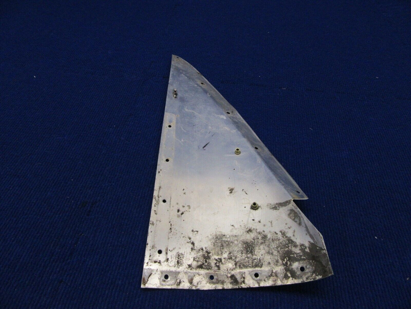 Beech Baron 95-B55 Nacelle Top Skin RH INBD P/N 96-980001-26 (1121-495)