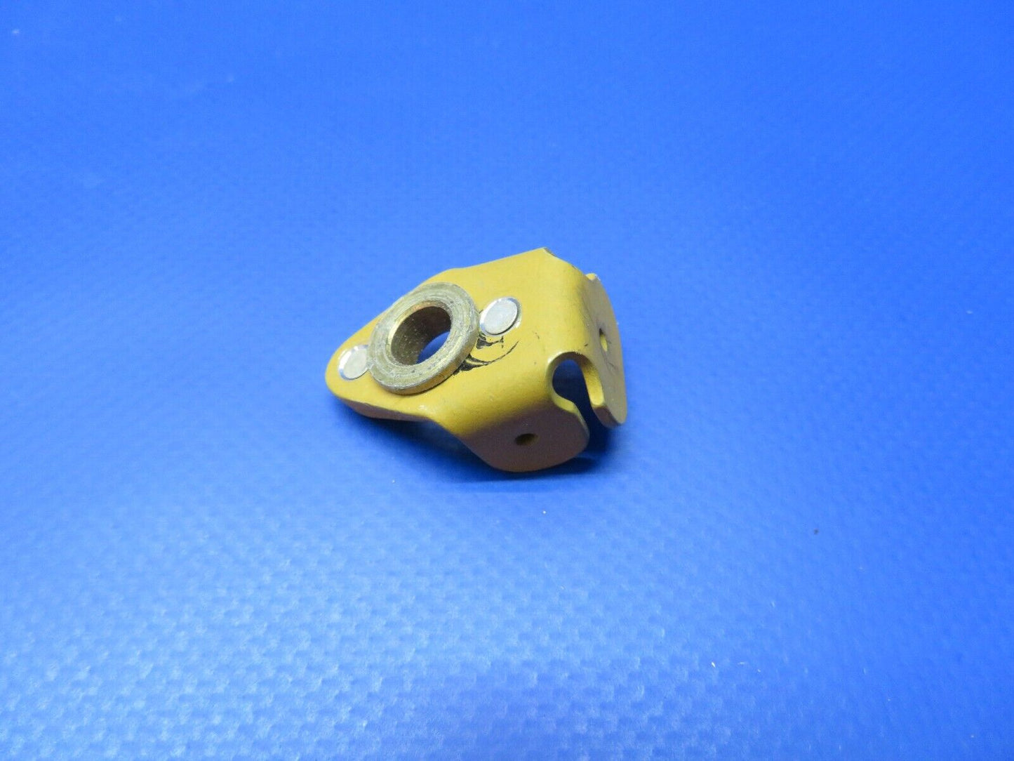 Piper Hinge Assy P/N 40012-003 NOS (0922-331)