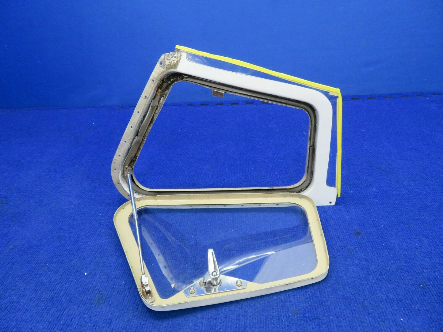1956 Cessna 310 Foul Weather / Storm Window Assy No Tint P/N 0811725-2 (0422-74)