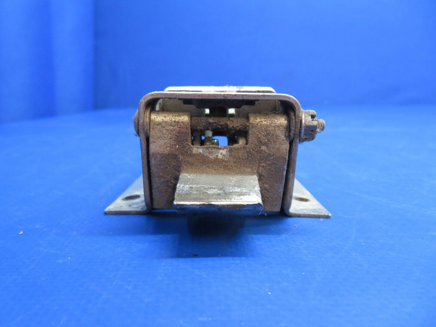 Piper PA-34-200T Seneca Latch FWD Cabin Door w/ Cover P/N 79515-035 (0323-559)