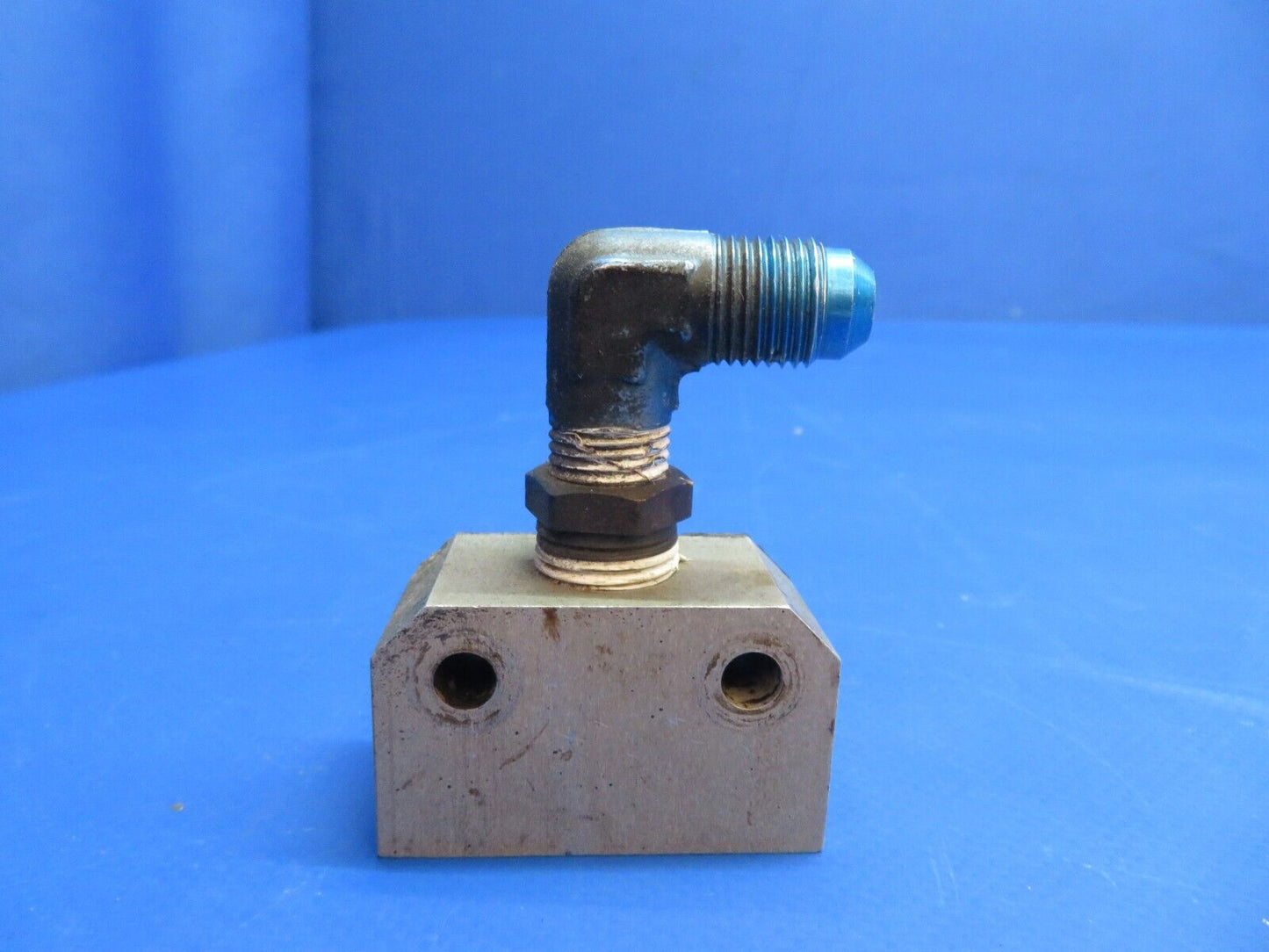 Brantly B2B Helicopter Fuel Block Assy P/N 3086 (1022-833)