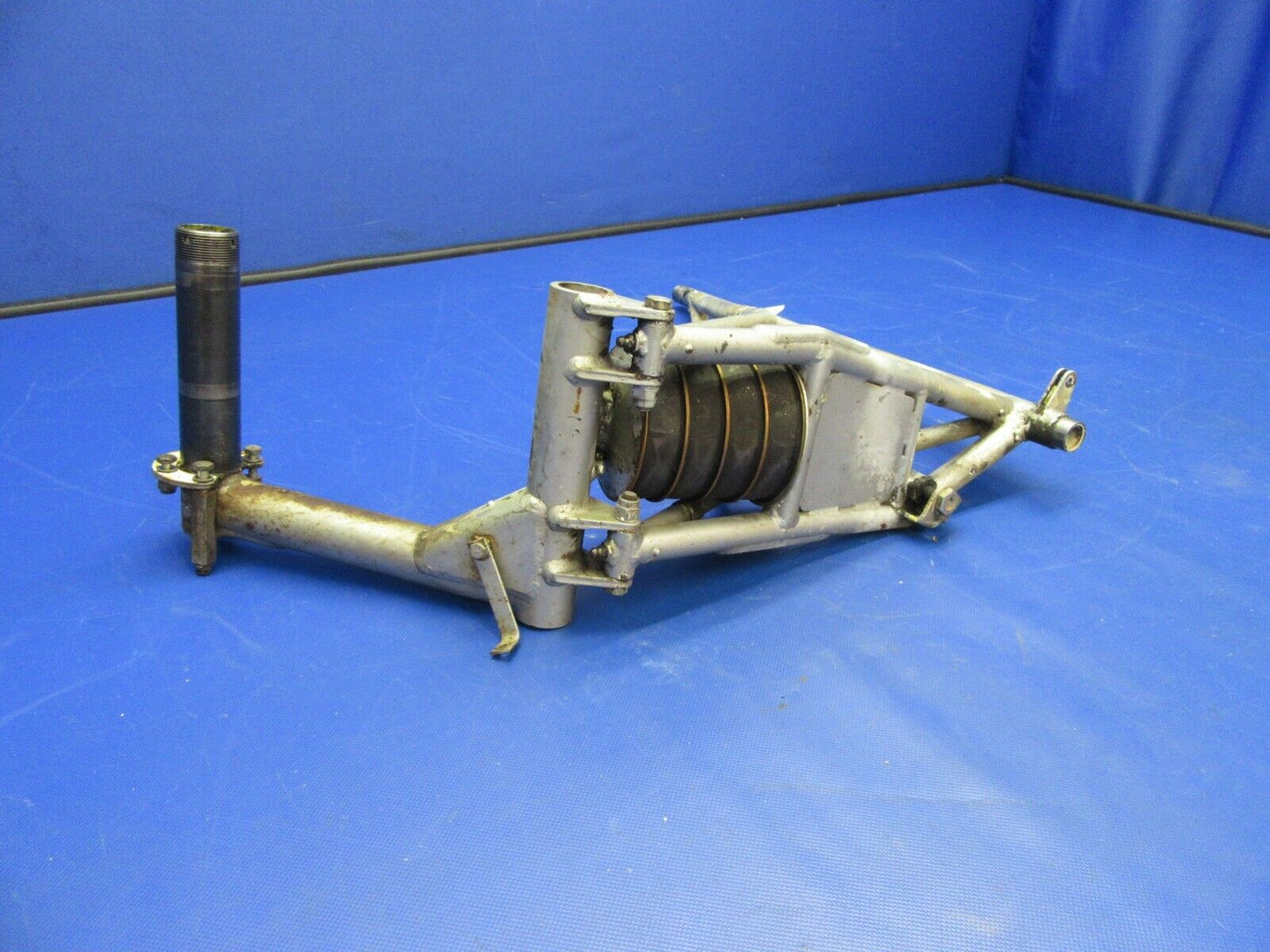 Mooney M20 / M20K Main Gear Assembly LH P/N 520022-501 (0821-310)