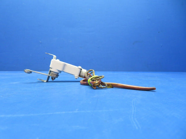 Cessna 310 / 310I Micro Switch LH Main Gear Bracket P/N 0841000-14 (1023-122)