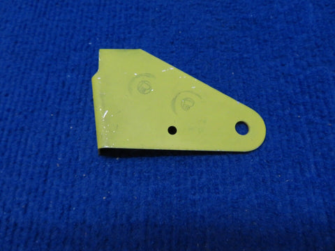 Piper Comanche LH Pulley Bracket P/N 20477-00 NOS (0622-372)