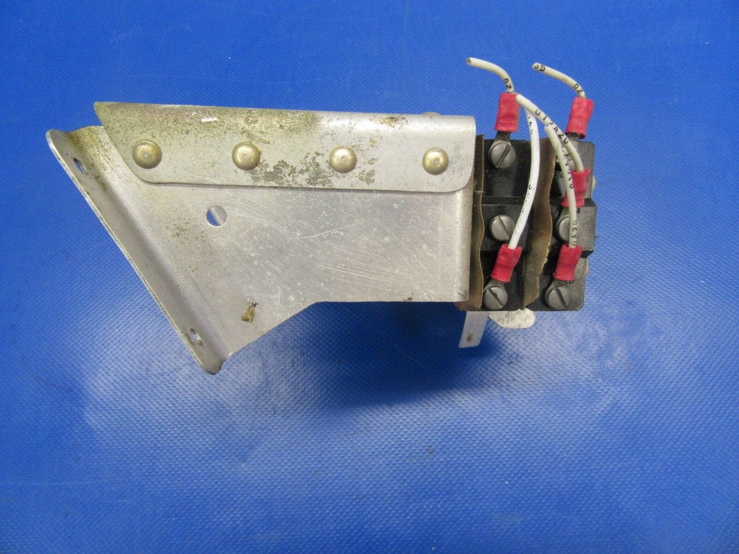 Beech Baron Landing Gear Limit Switch Assy P/N 95-364011 (1117-57)